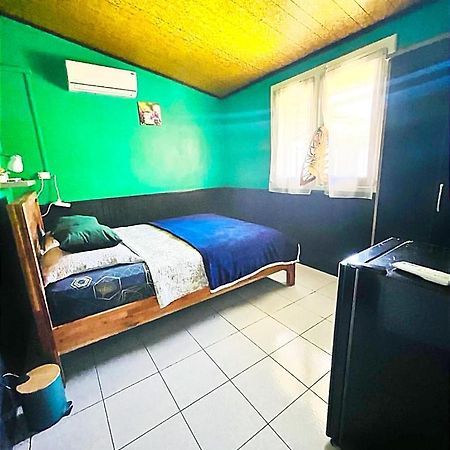 Chambre Privee 2 - Case Creole Le Mistral,Chez Kevin Сент-Андре Екстер'єр фото